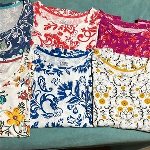 6 Croft & Barrow Women's Floral Tops - Multicolor